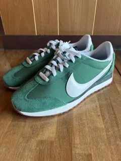 26.5】Nike グリーンスニーカー パシフィック - メルカリ
