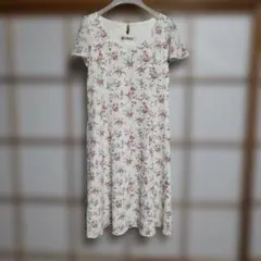 フラワープリント Vネック 半袖ワンピース ひざ丈