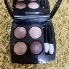 CHANEL レ キャトル オンブル226ティセ リボリ〈アイシャドウ〉