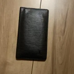 Louis Vuitton エピレザー ブラック長財布