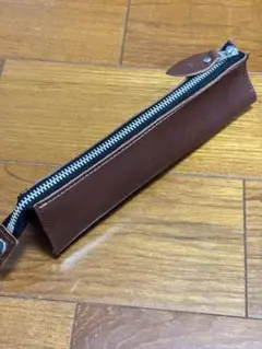 【未使用品】ユナイテッドビーズ（ラダイト）の革製ペンケース　BRのサムネイル