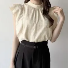 ラッフルジャガードノースリブラウス　junoahのサムネイル