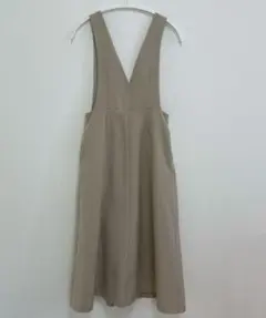 ベージュ Vネック ワンピース