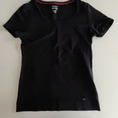 TOMMY HILFIGER 黒 Tシャツ