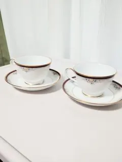 ノリタケ　ビラヘブン　花柄カップ・ソーサーセット