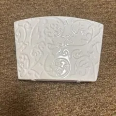ホワイト 陶器製 フラワーベース 花瓶 リーフ型のサムネイル