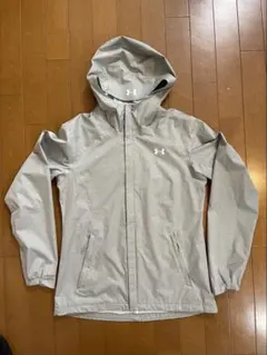 アンダーアーマー フード付きウィンドブレーカー　レディース　サイズM