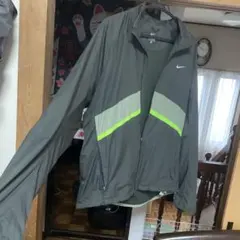Nike 通気性ジャケット グレー/ライムグリーン