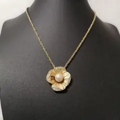 ディオール フラワーモチーフ パール ラインストーン ネックレス