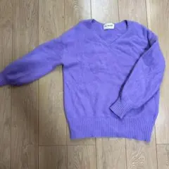 Ray BEAMS Vネックニットパープル