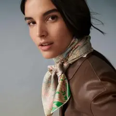 HERMES エルメス　カレ90 ダブルフェイス 12頭のレオパード
