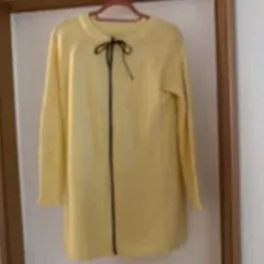 ファスナー付き上着