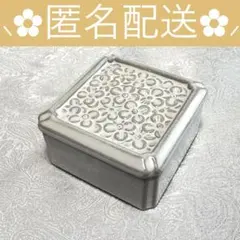 サリュ　花模様　陶器小物ケース　ホワイトのサムネイル