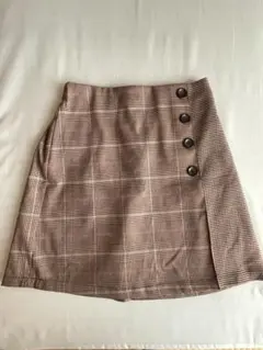 ブラウン系チェック ボタン付きタイトスカート