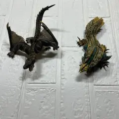 モンスターハンター　ジンオウガ、ナルガクルガフィギュア
