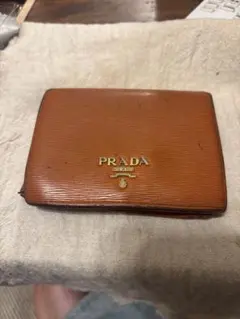 PRADA 二つ折り財布 オレンジレザー