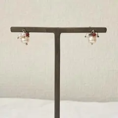 agete （アガット）　パールとレッドビーズのピアス