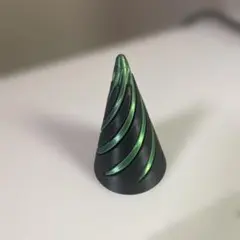 Impossible cone黒と緑のグラデーション