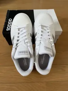adidas グランドコート　レディーススニーカー　23.5cm