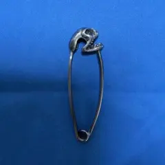スカルチャーム安全ピンモチーフ スカルヘッドシルバー925製