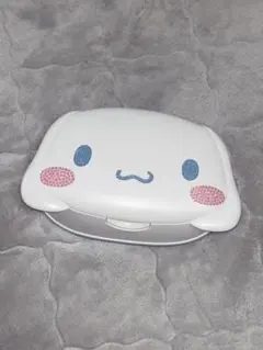 【廃盤、レア】サンリオ シナモロール おしりふきケース シナモン キラキラのサムネイル