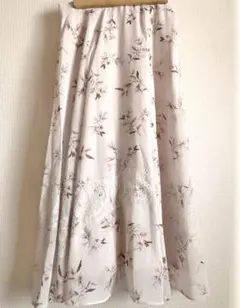 【タグ取り未使用】Noela シフォンフラワーレーススカートのサムネイル