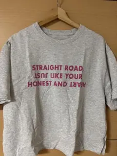 美品　ロゴTシャツ