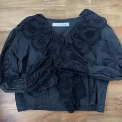Dot and Stripes ブラックレースクロップドシャツ