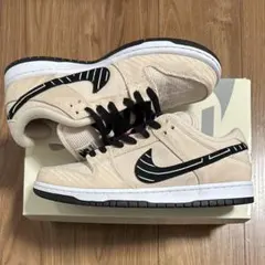 Albino & Preto × Nike SB Dunk Low