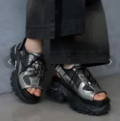 HARE メッシュスニーカーサンダル　シルバーのサムネイル
