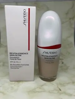SHISEIDO エッセンス スキングロウ ファンデーション220 Linen