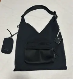⭐︎新品タグ付き⭐︎ Story. CPトライアングルトート　ブラックのサムネイル