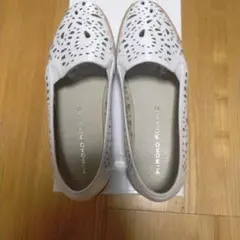 HIROKO KOSHINO パンチングレザー スリッポン 23.5cmのサムネイル
