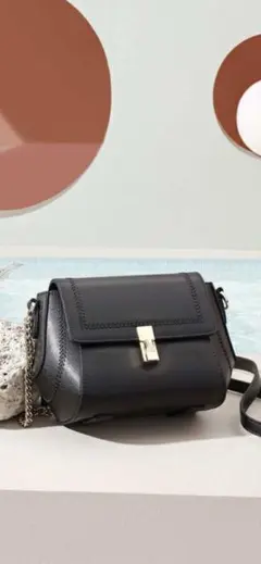 お値引き可⭐︎美品　レザーショルダーバッグ　ブラック　本革