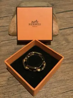 HERMES シェーヌダンクル　スカーフリング