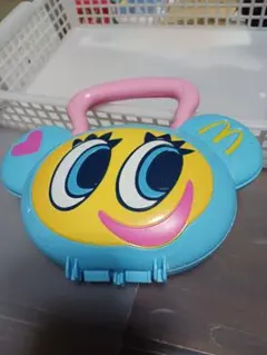 Item thumbnail for item b8ce286b-5a8c-4fdb-ac8b-e0cb1872aa58