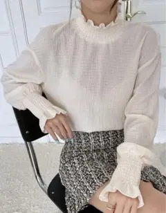 美品！フリルトリム フラウンススリーブ Tシャツ