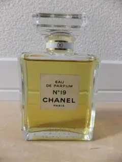 CHANEL N゜19★EAU DE PARFUM★５０ml★1.7FL.OZ★