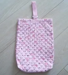 シューズバッグ　上履き入れ　キルト　ピンク　ハート　マカロン