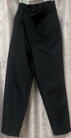 GRL グレイル スクエアバックルテーパードパンツ k8377t 黒 ブラック