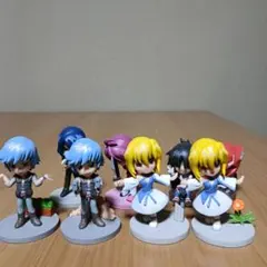 ミニフィギュア8個＆ボールチェーン8個