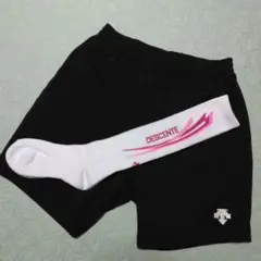 【美品】DESCENTE Mサイズ 黒パンツ 未使用ソックスセット