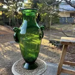 Item thumbnail for item 81ad5e34-2a93-442d-8e67-d3b38e3132e9