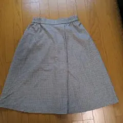 any　SiSのひざ丈チェック柄フレアスカート