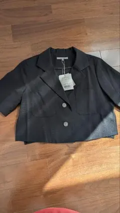【最終値下げ】CADUNE ショートジャケット 黒のサムネイル