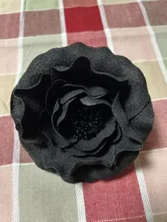ブラック フラワー コサージュ ブローチのサムネイル