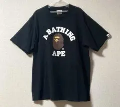 美品‼︎ A BATHING APE カレッジロゴ Tシャツ ブラック XLのサムネイル
