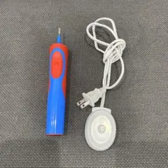 BRAUN電動歯ブラシ 本体 充電器付きのサムネイル