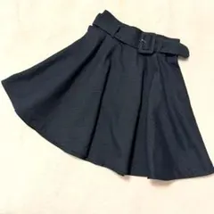 REDYAZEL ベルト付き チェック柄 フレア ミニスカート S 上品のサムネイル