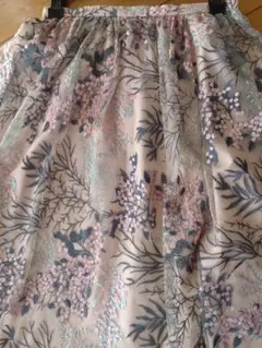 ZARA花柄刺繍フレアスカート